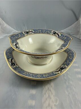 Antique Theodore Haviland Limoges “Rani” Round Gravy Boat/Underplate- France